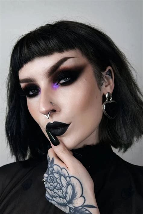 pictures of gothic makeup